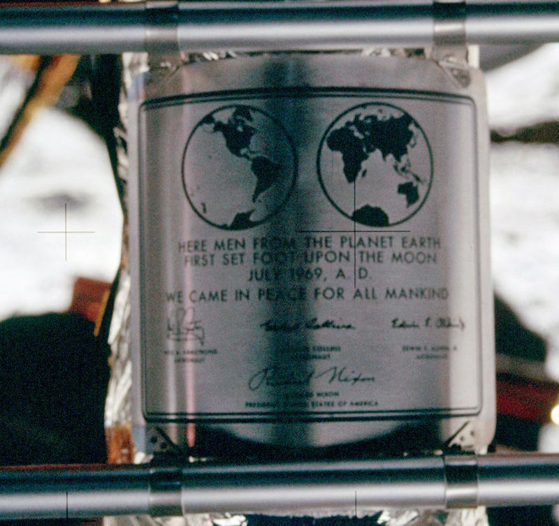 フーツラが使用されたアポロ11号内の盾章