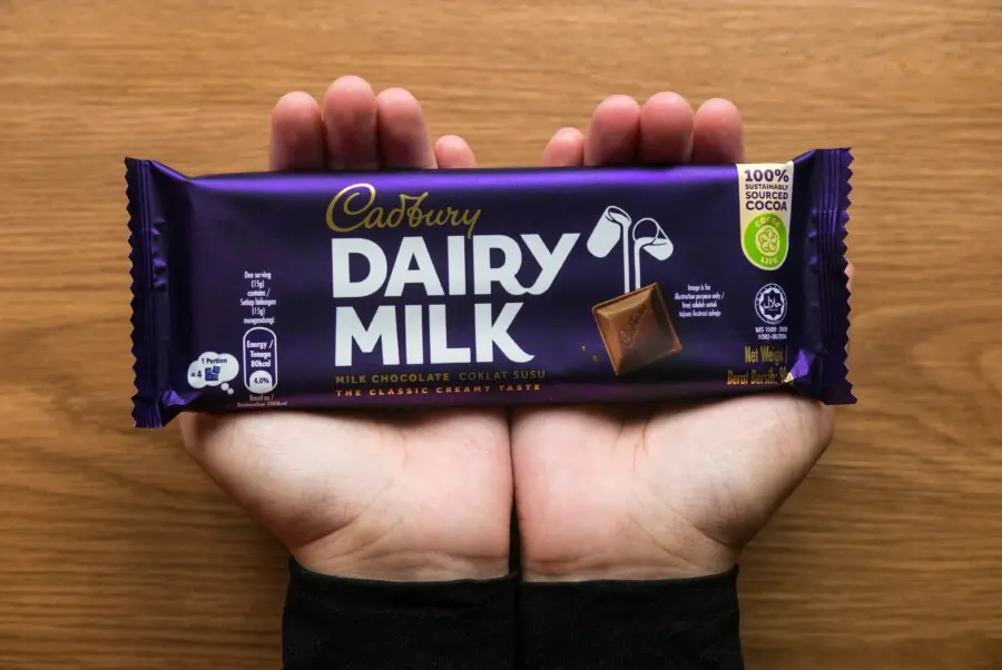 イギリスの定番チョコレートCadburyのパッケージデザイン