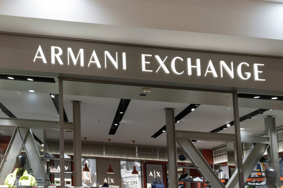 Armani Exchangeのロゴ