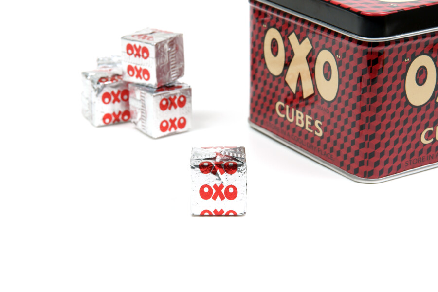 OXOの缶パッケージデザイン